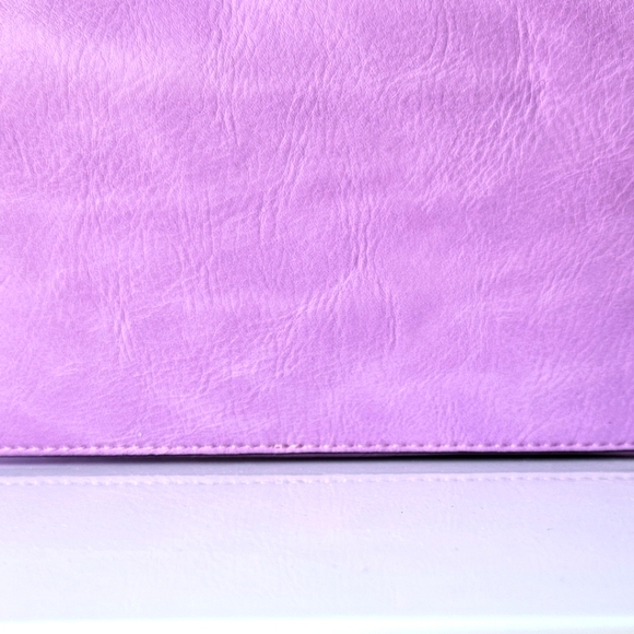 💜 Vegan Leather Classic Hobo Bag in Vibrant Purple - Picture 15 of 16